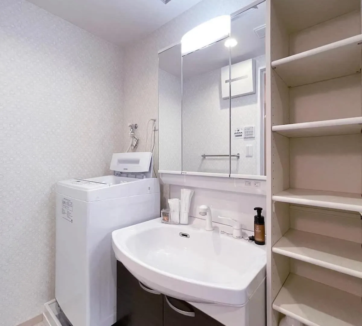Casaen - Vibrant City Stay At 1 Bedroom Apt Up To 6 Ppl Hirošima